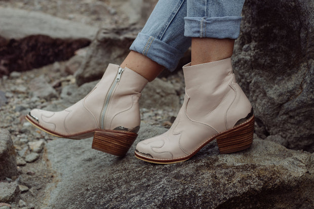 Charlie Boots Beige - CLOSING DOWN SALE 70% OFF