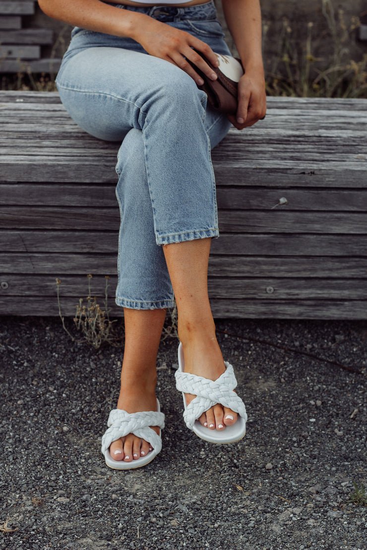 Tilly Woven White Slides