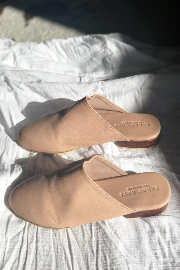 Georgie Blush Slides