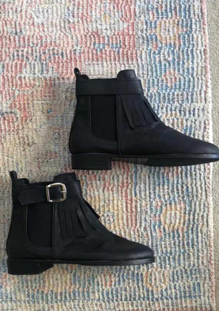 Sample boots